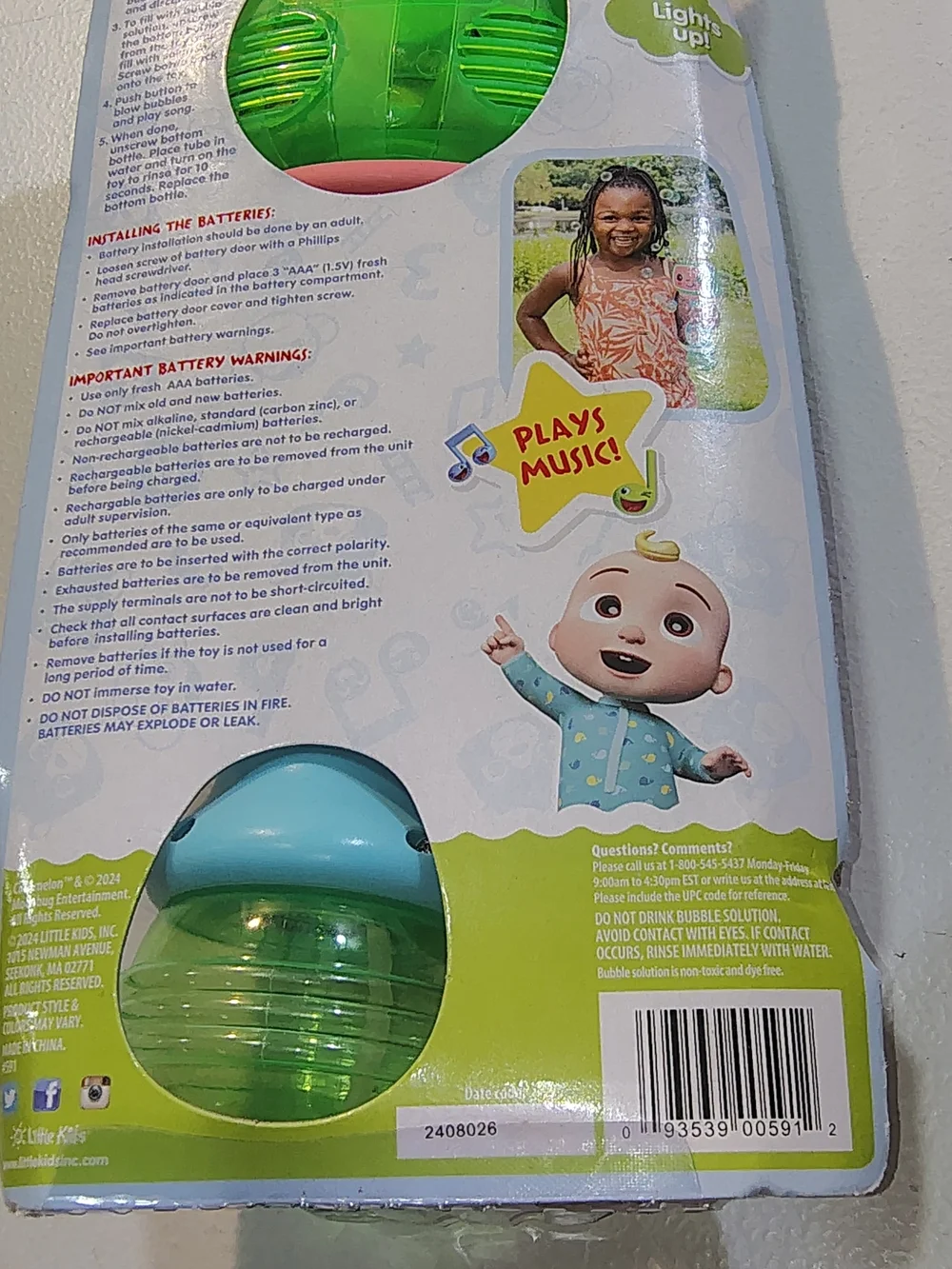 CoComelon Light-Up Bubble Wand with Music - Pink & Green